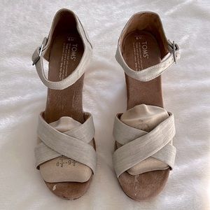 Toms Strappy Wedge linen sandals, size 9
